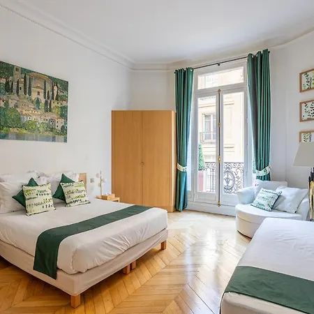Prestigious Trocadero Paris