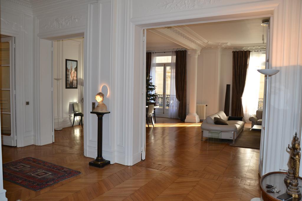 Prestigious Trocadero * Parigi